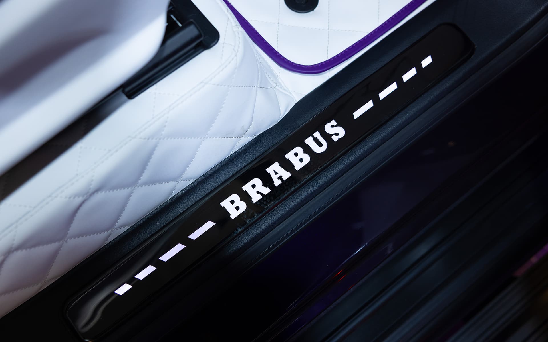 2022 Brabus Mercedes-AMG G 63 Rocket Edition 900 Purple & White 13