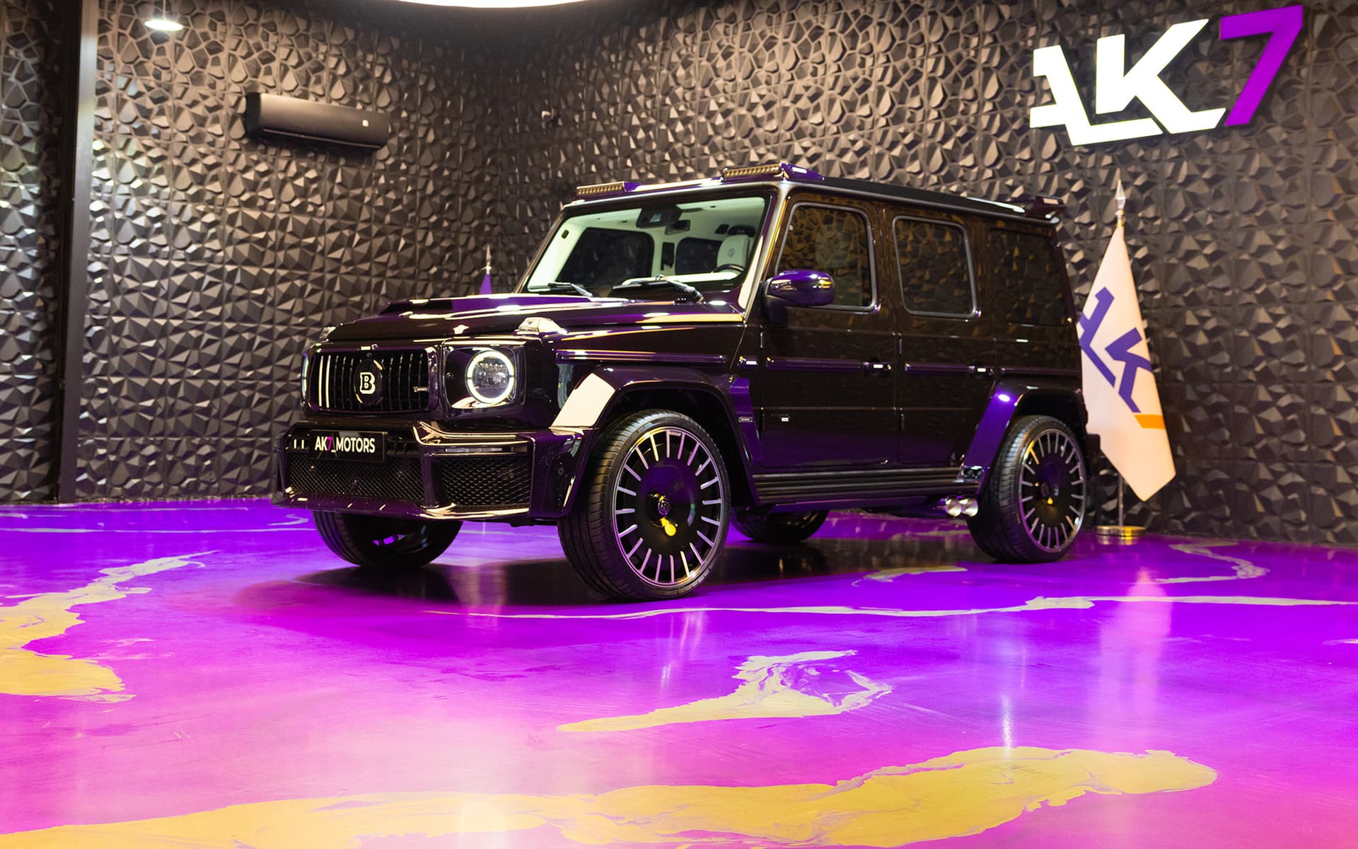 2022 Brabus Mercedes-AMG G 63 Rocket Edition 900 Purple & White 3