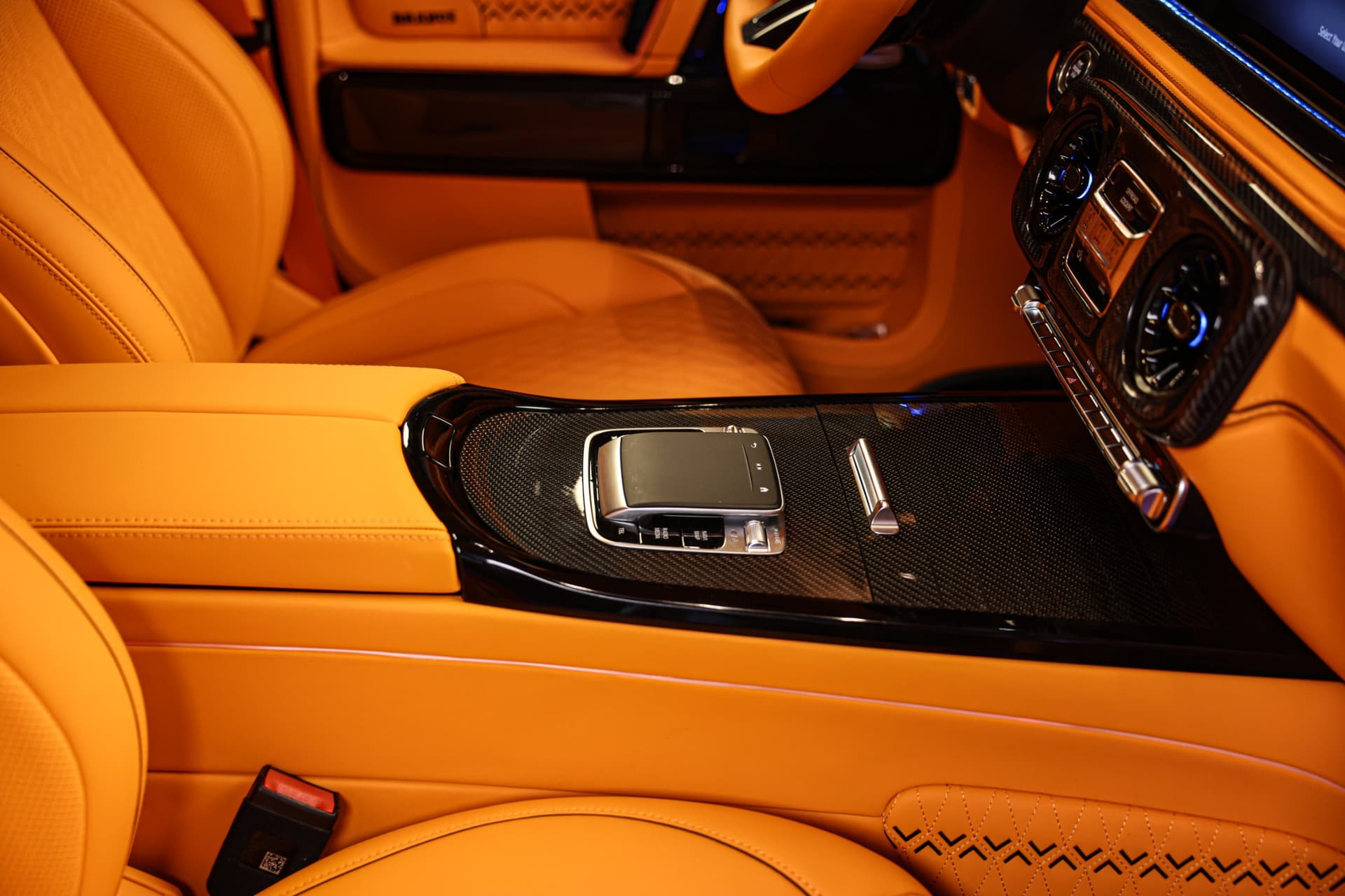2026 Brabus Mercedes-AMG G 63 Black & orange 13