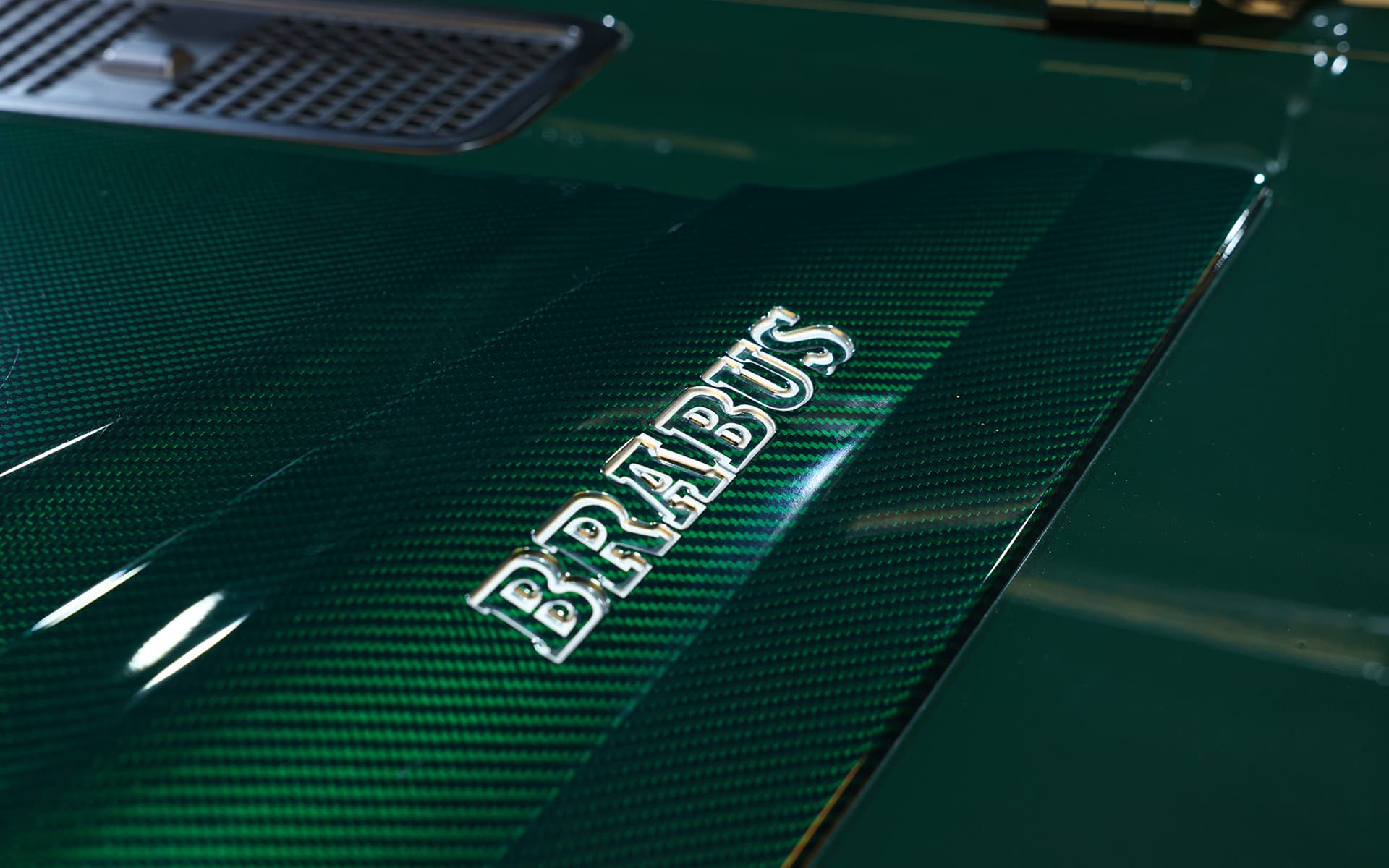 2026 Brabus Mercedes-AMG G 63 Dark Green & Dark / Green 13