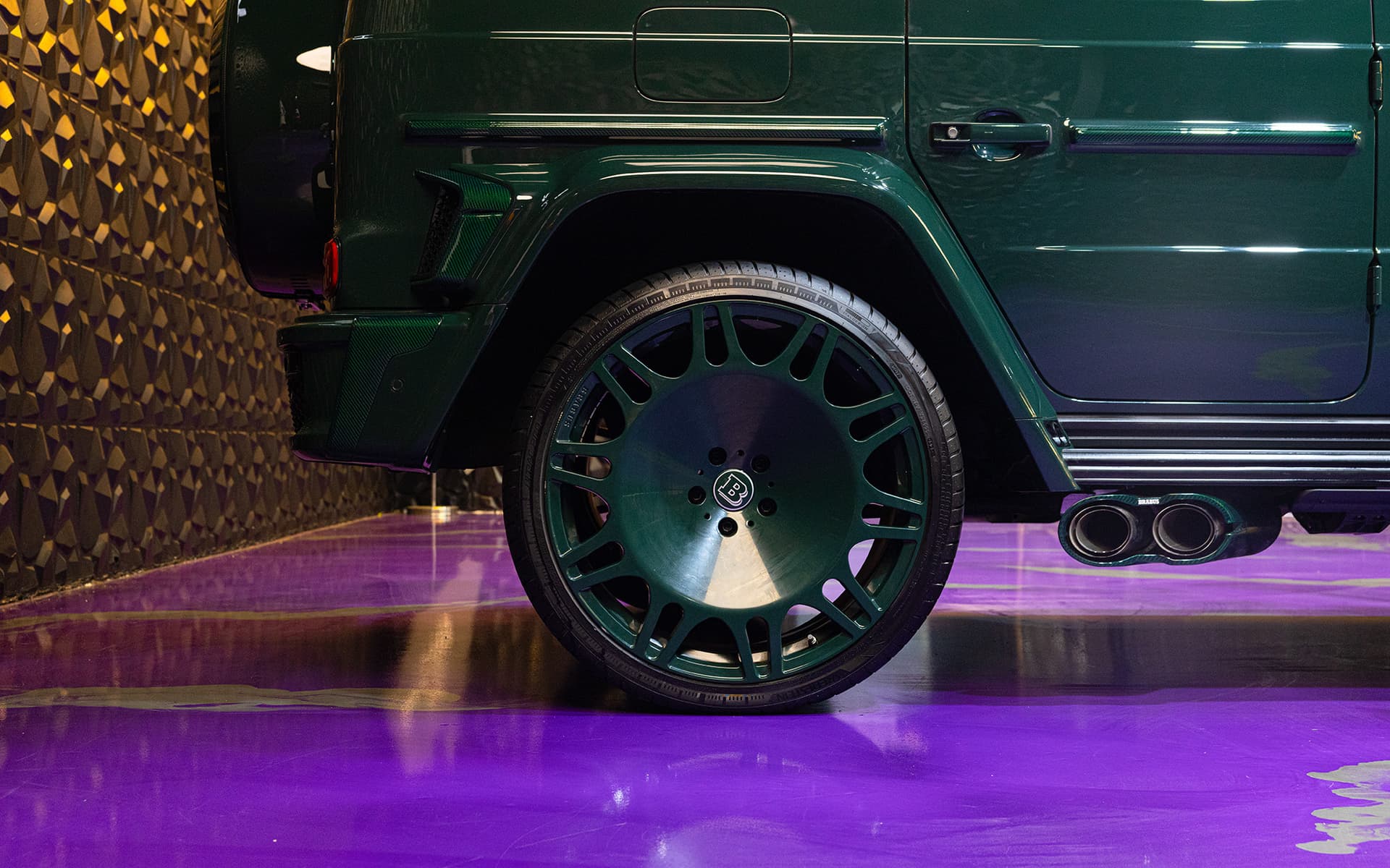 2026 Brabus Mercedes-AMG G 63 Dark Green & Dark / Green 5
