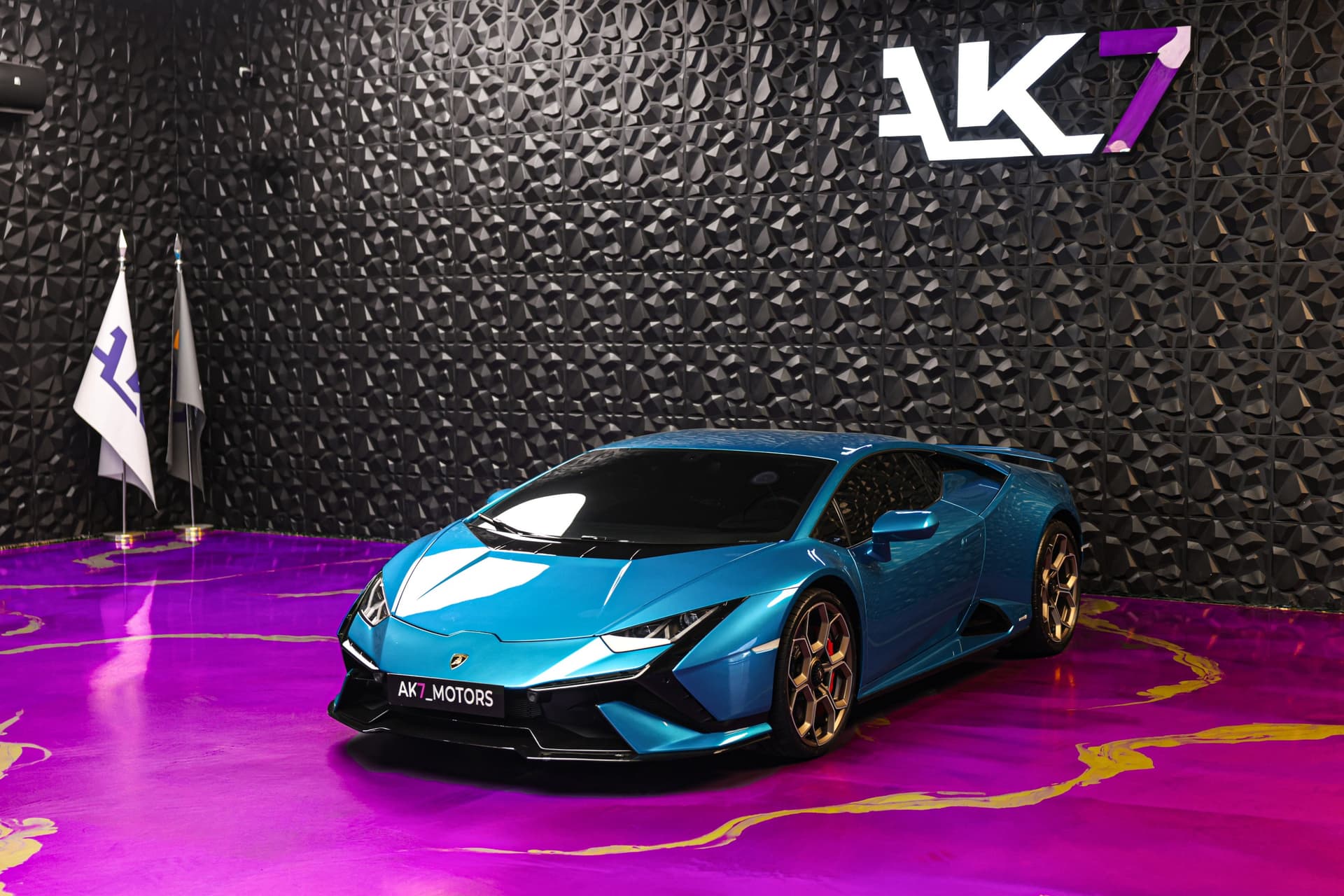2023 Lamborghini Huracán Tecnica blue with black interior 3