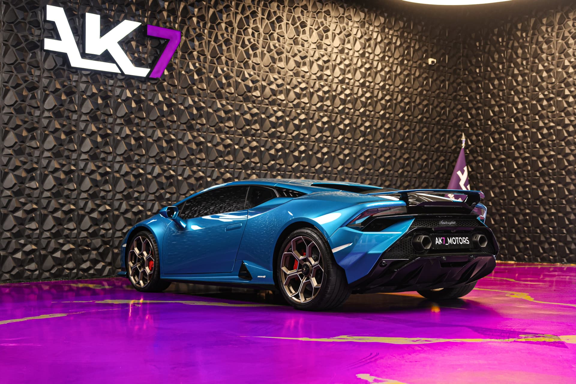 2023 Lamborghini Huracán Tecnica blue with black interior 4