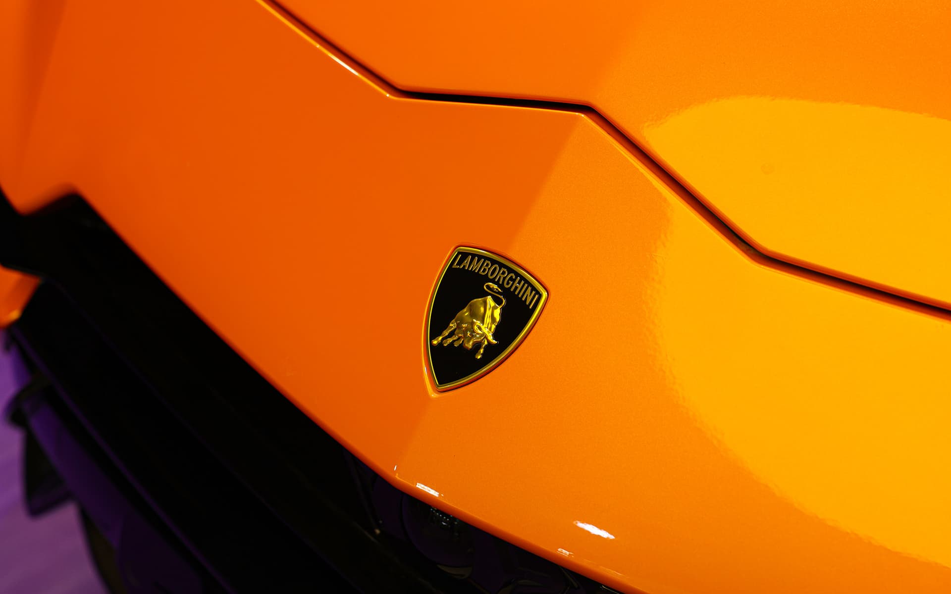 2024 Lamborghini Urus Performante 657 HP Super SUV 9