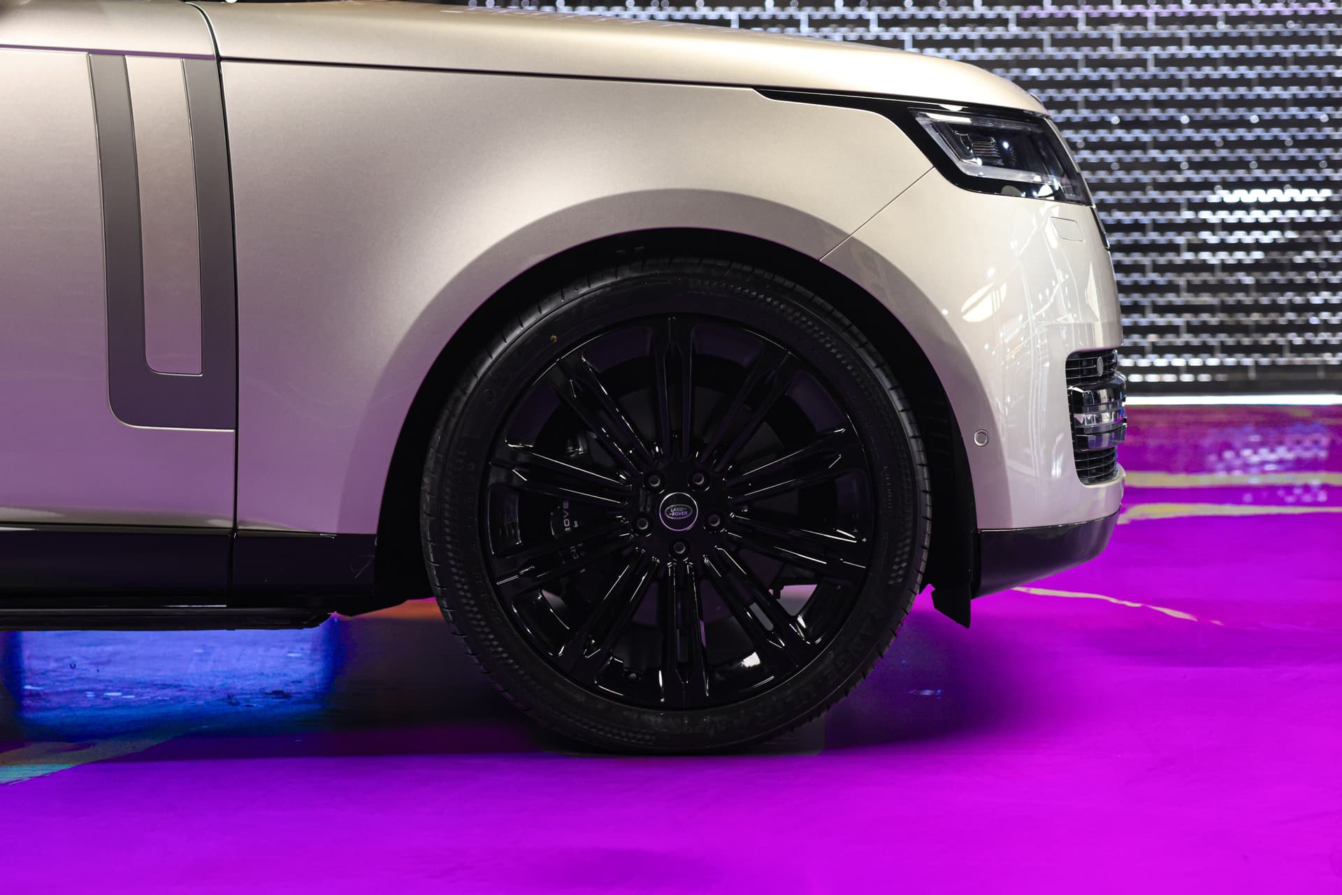 2023 Land Rover Range Rover HSE P530 5