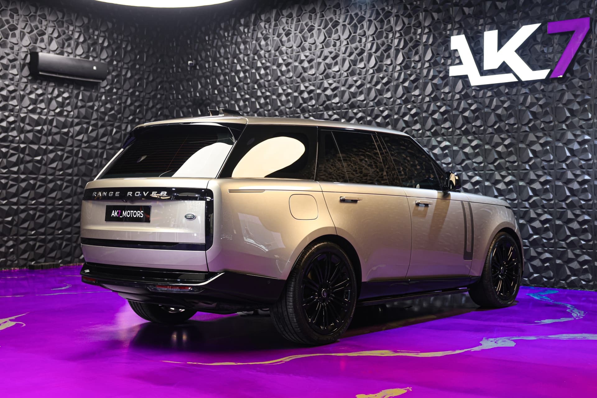 2023 Land Rover Range Rover HSE P530 8