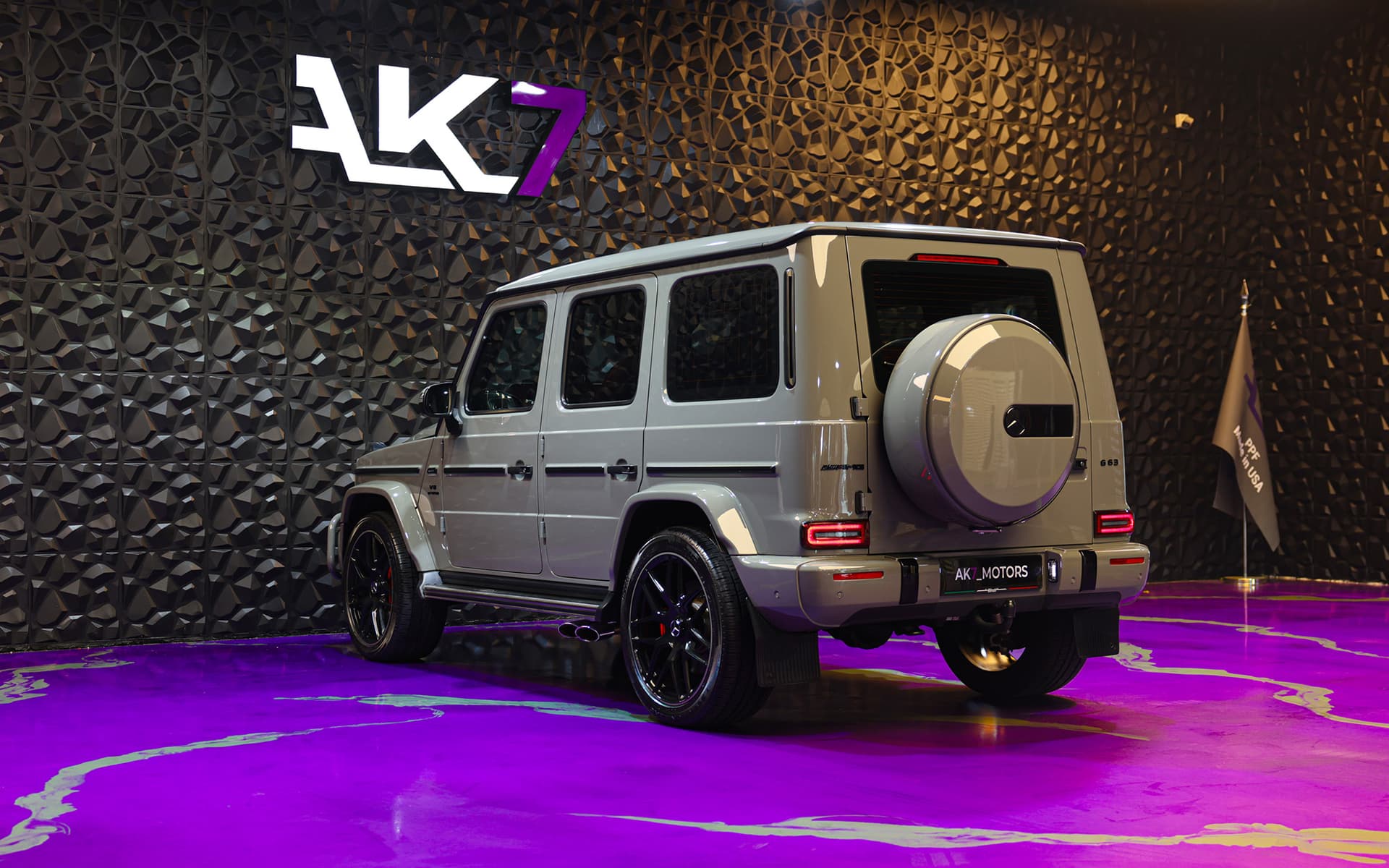 2024 Mercedes-AMG G 63 Grey with Red Interior 6