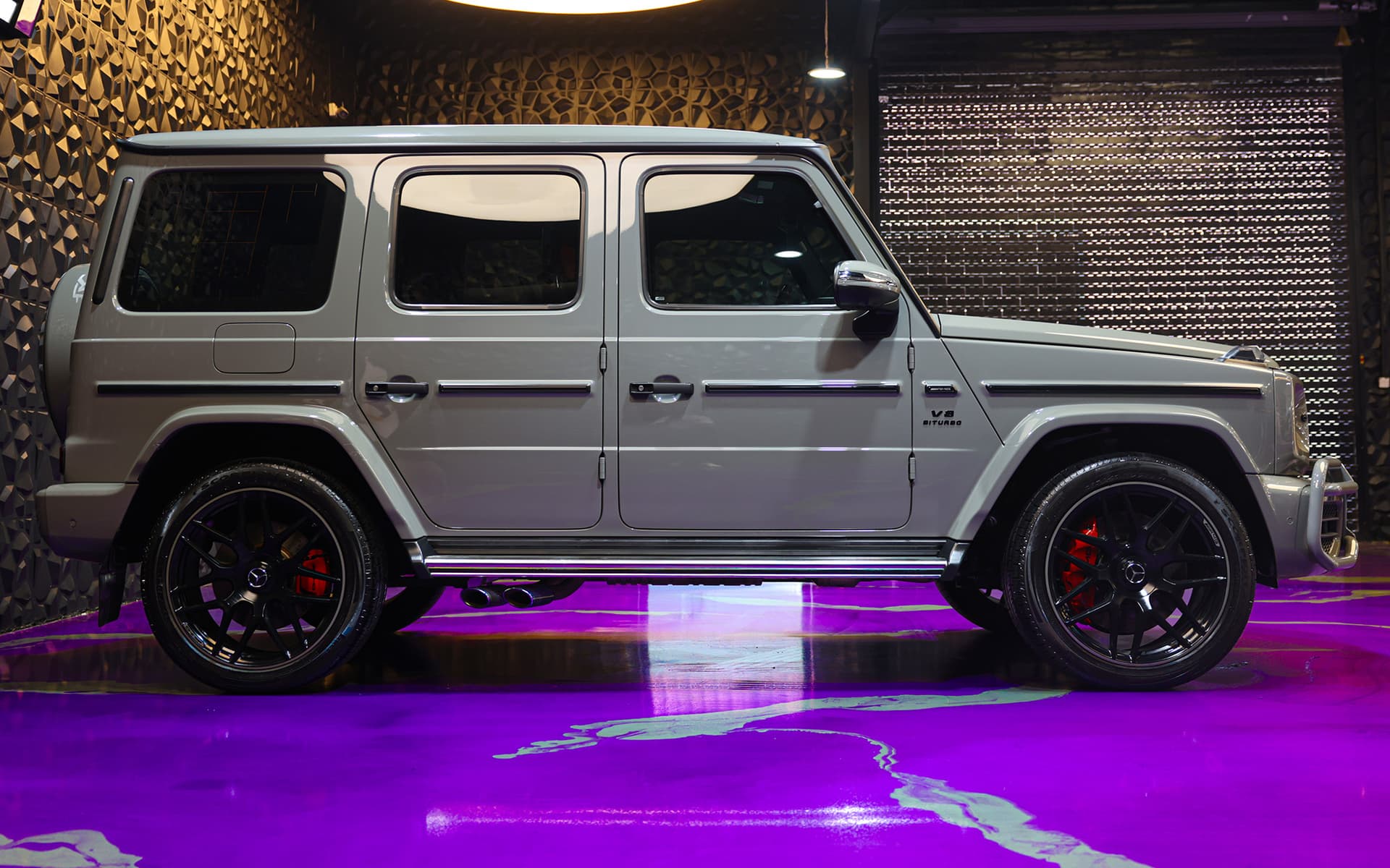 2024 Mercedes-AMG G 63 Grey with Red Interior 9