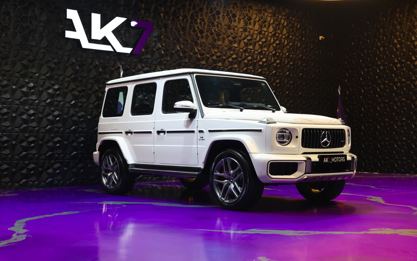 2025 Mercedes-AMG G 63 White with White cream Interior
