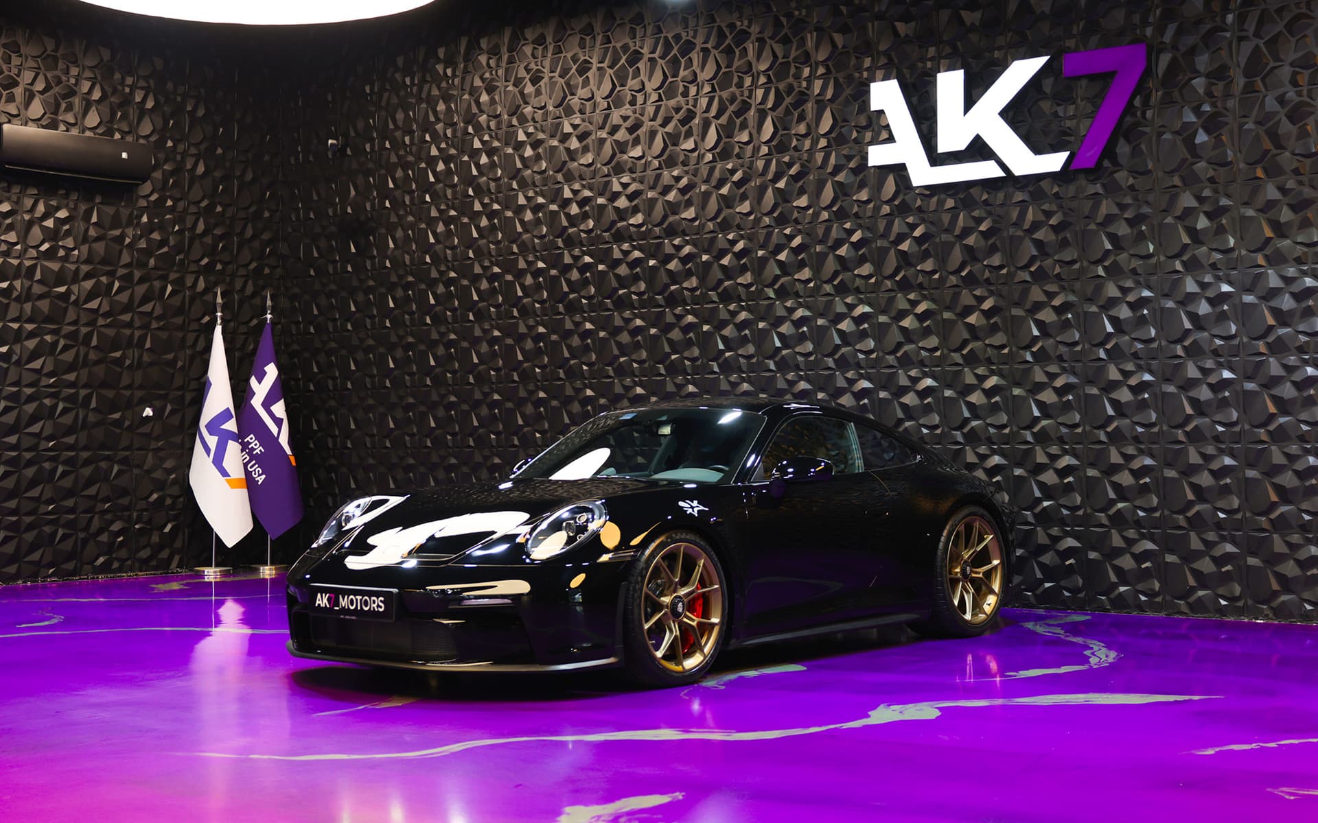 2024 Porsche 911 GT3 Touring 3