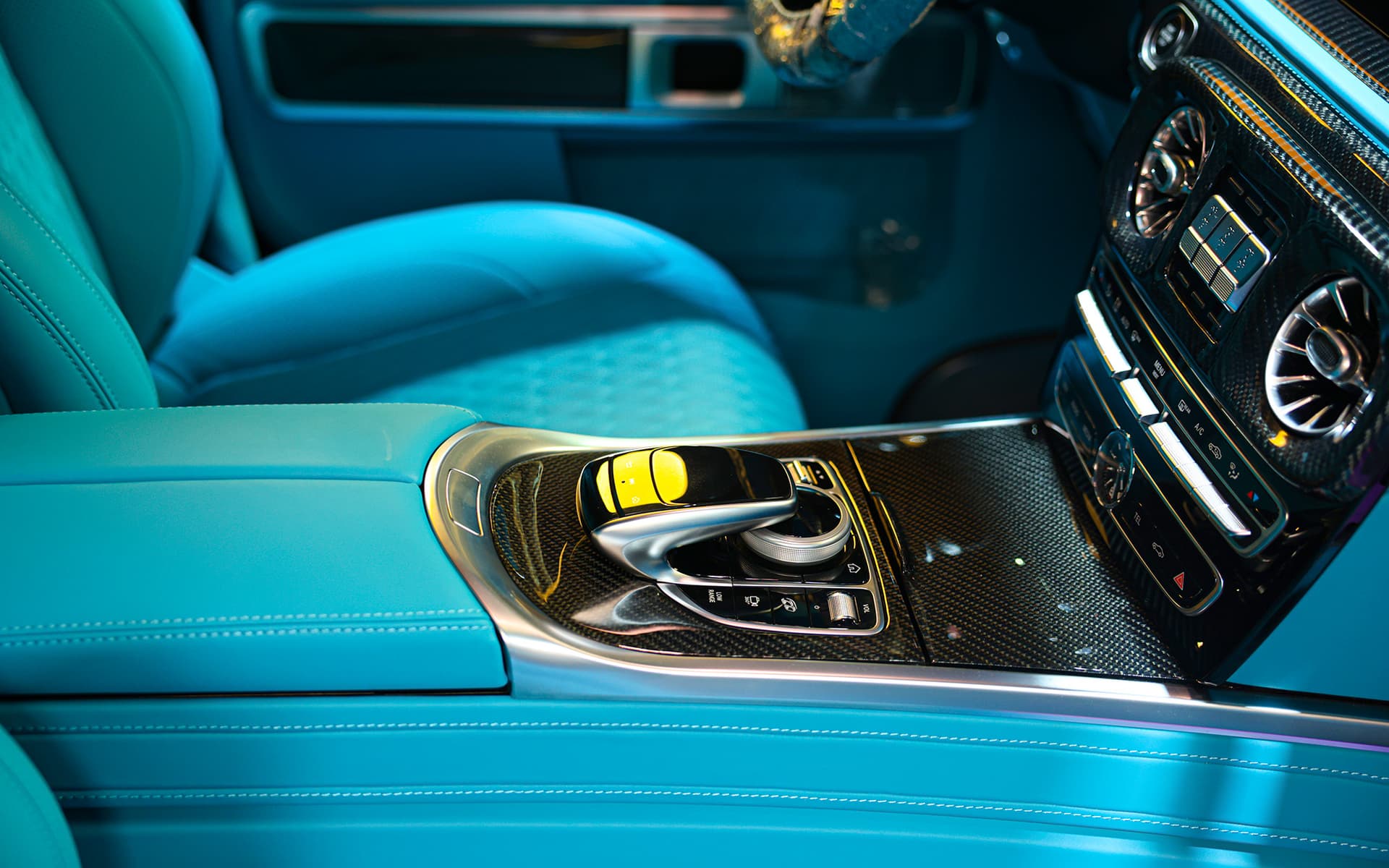 2022 Brabus 900 Rocket Edition Black & Tiffany 19