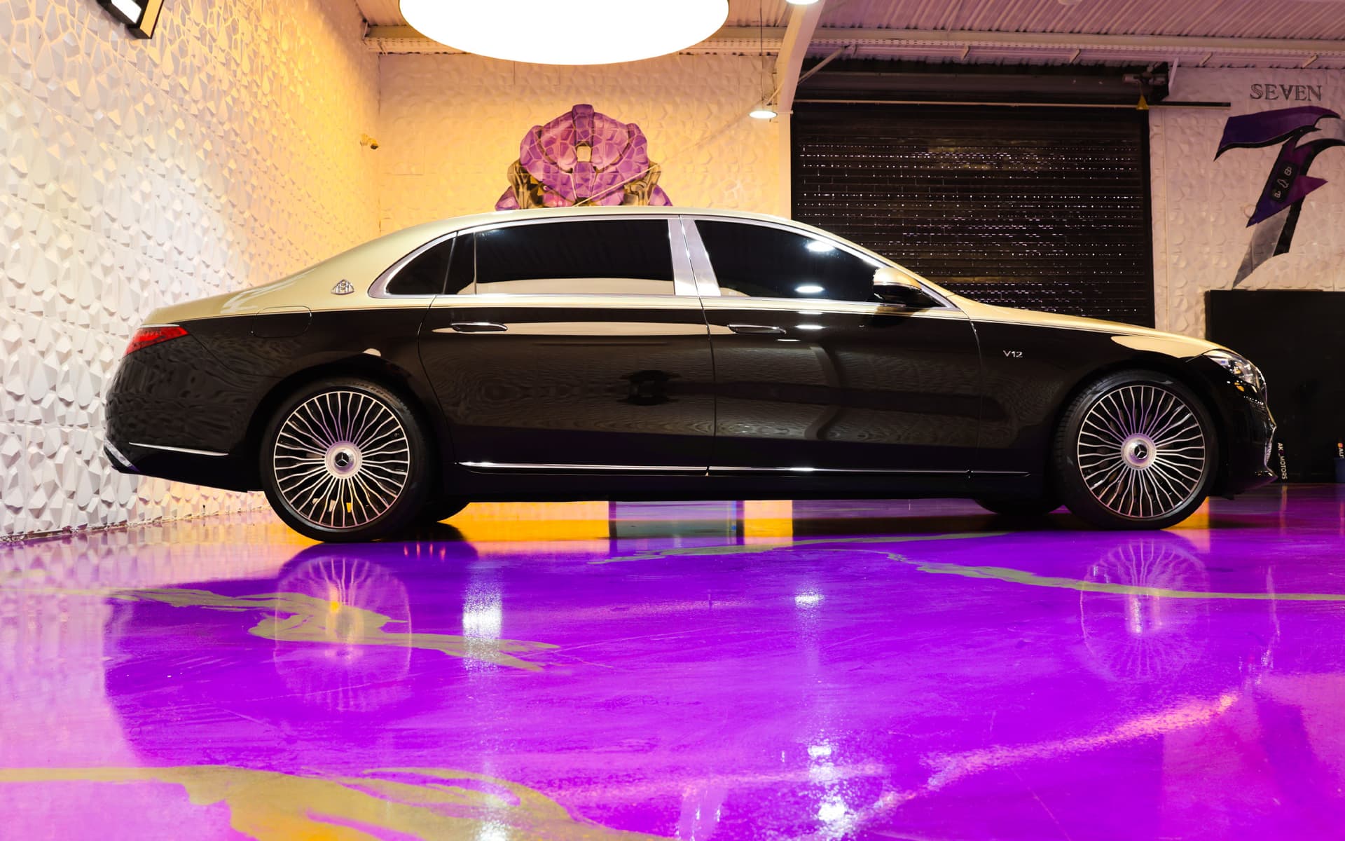 2024 Mercedes-Maybach S680 Black & Light Gold 7