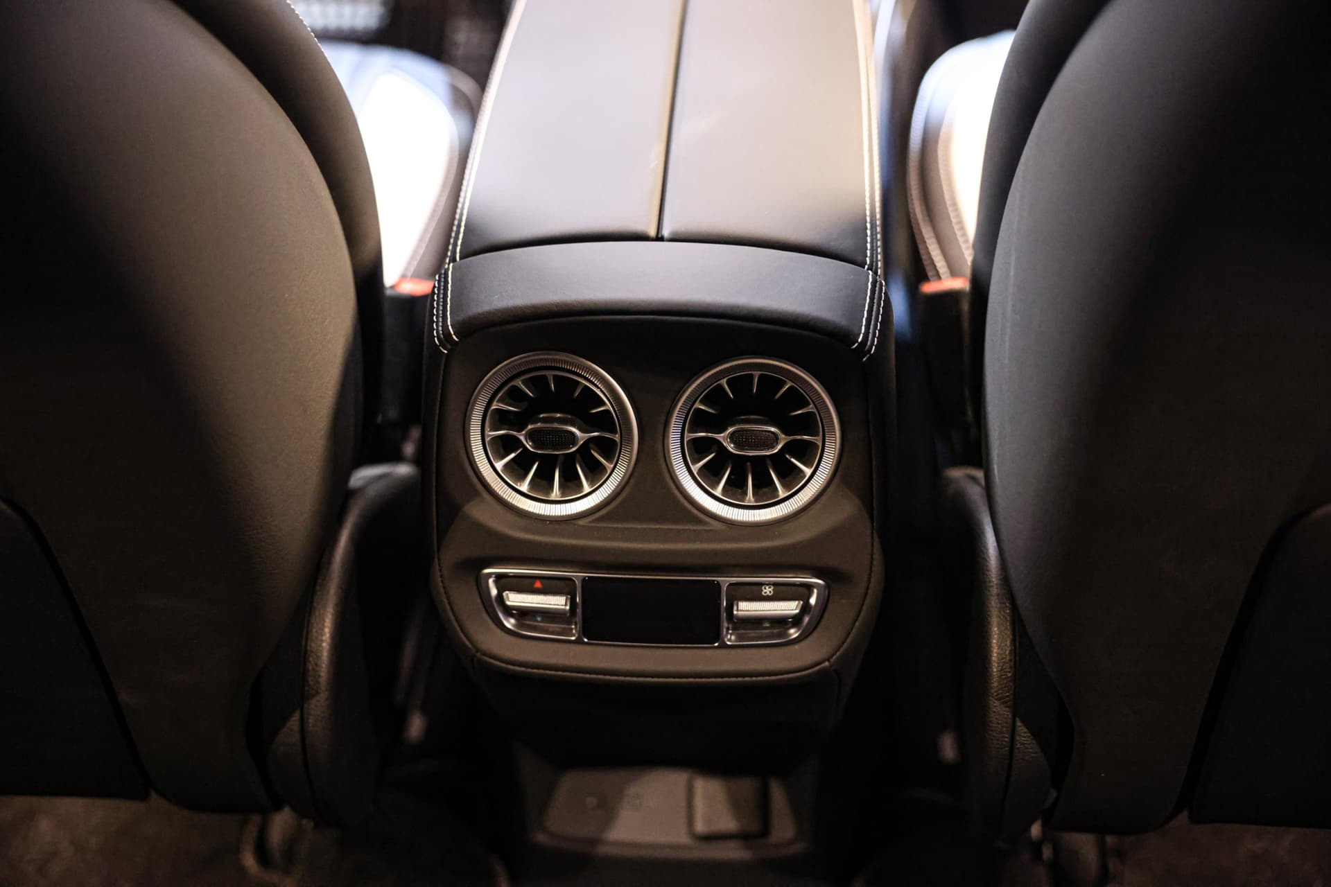 Mercedes-Benz G63 AMG 2026 Japanese Specs 15