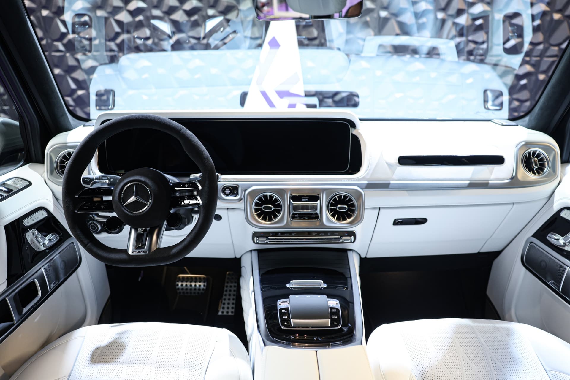 2025 Mercedes-Benz AMG G63 Grey with White Interior 12