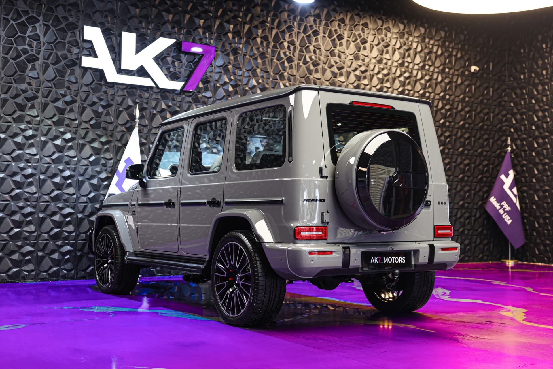 2025 Mercedes-Benz AMG G63 Grey with White Interior 7