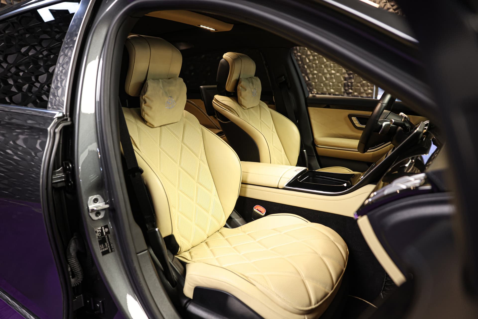 2022 Mercedes-Maybach S680 Long Wheelbase 11