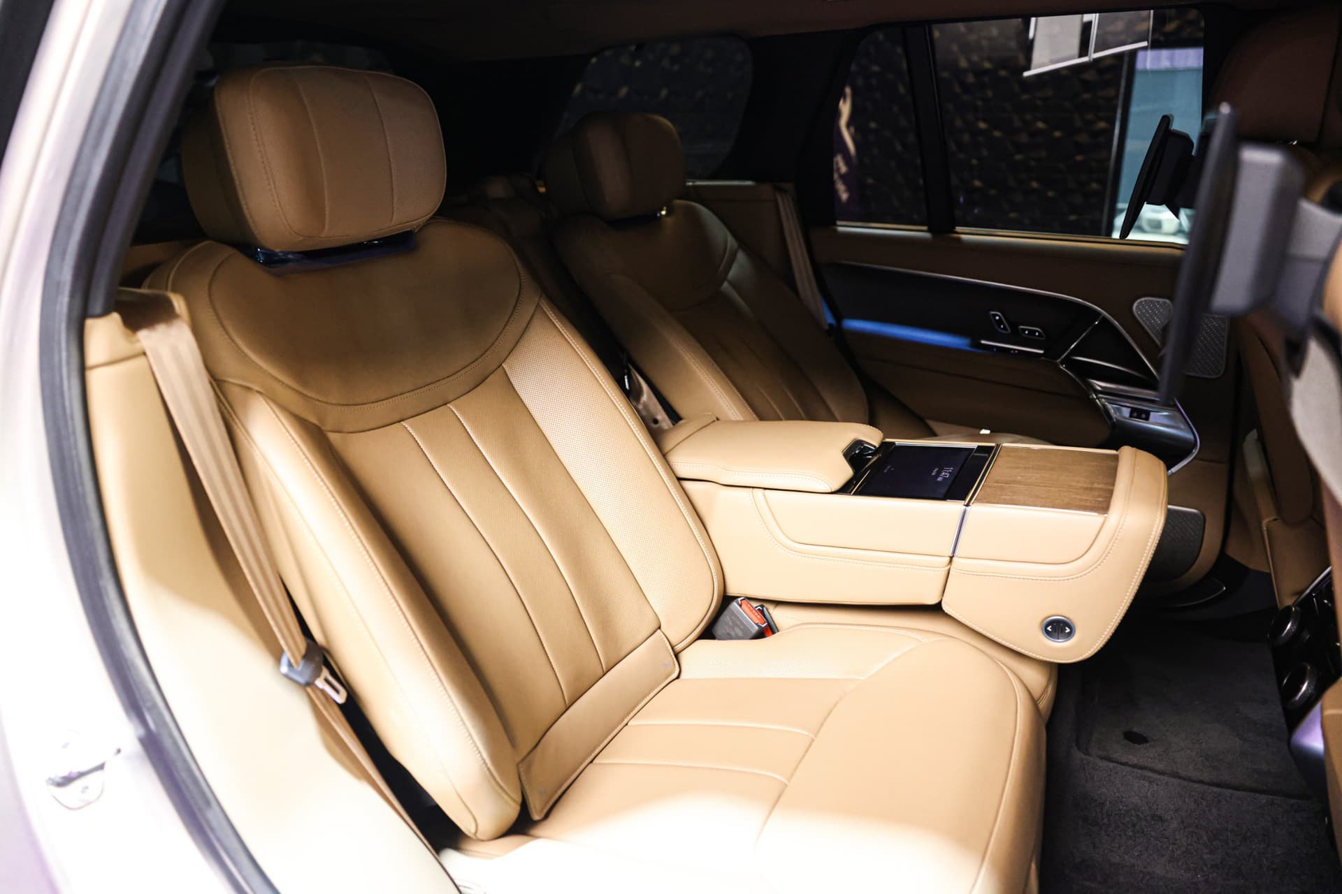 2023 Land Rover Range Rover Autobiography P400 European Specs 14