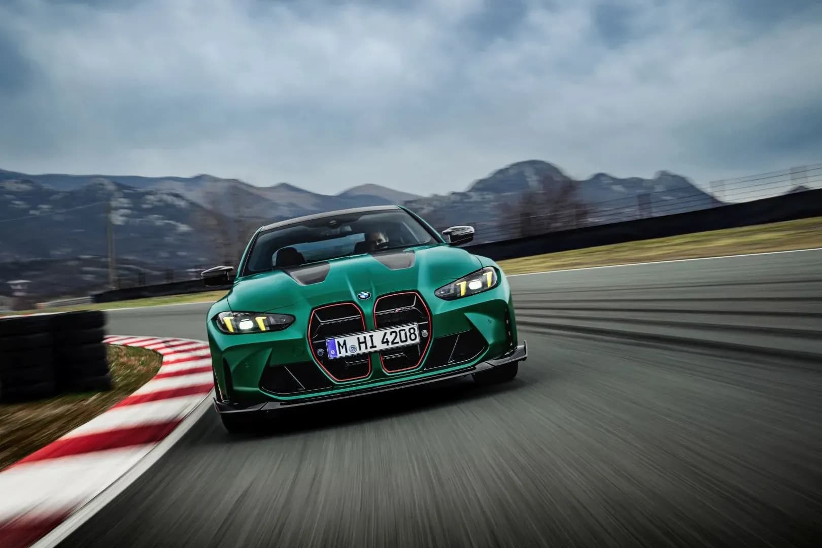 BMW-M4-CS