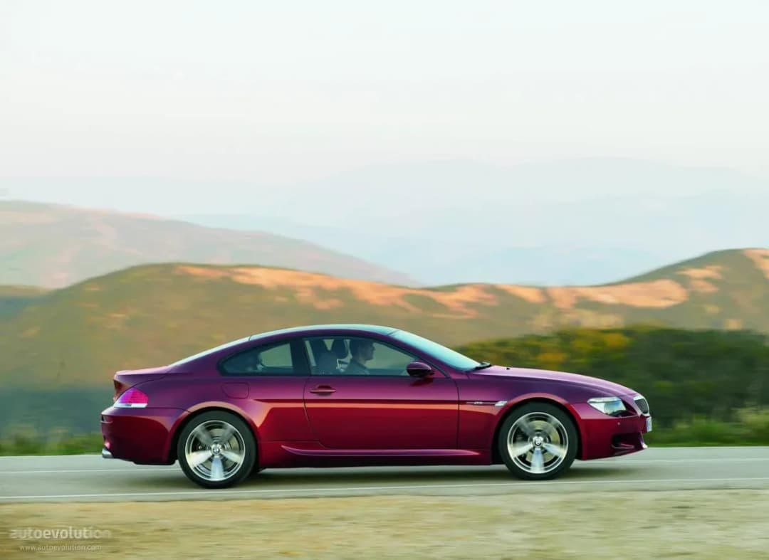 BMW-M6-Coupe-2005