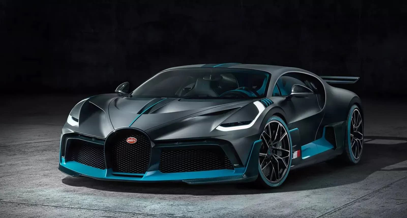BUGATTI-Divo