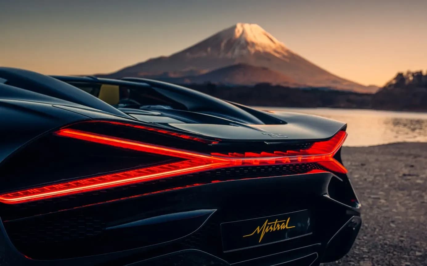 BUGATTI-Mistral