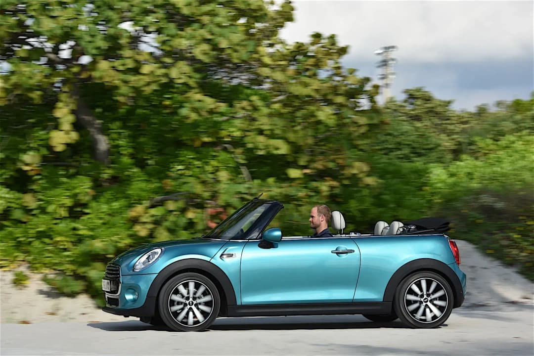 MINI-Convertible-2015