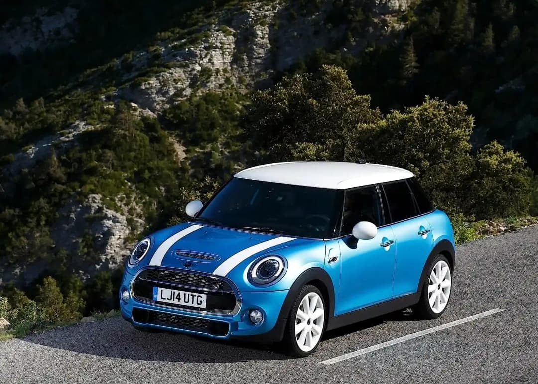 MINI-Hatch-5-Doors-2014