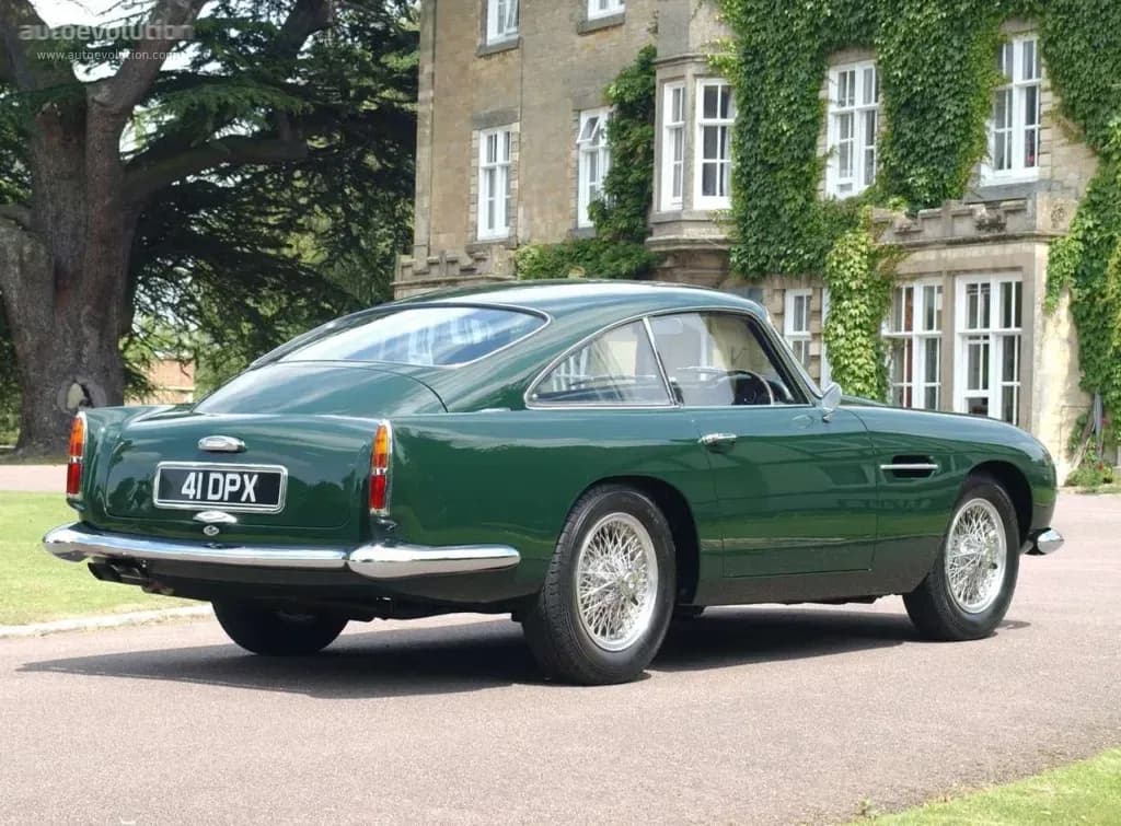 ASTON-MARTIN-DB4
