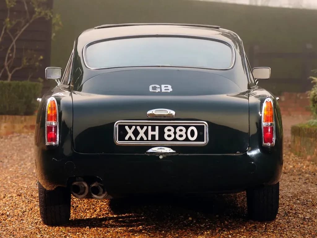 ASTON-MARTIN-DB4