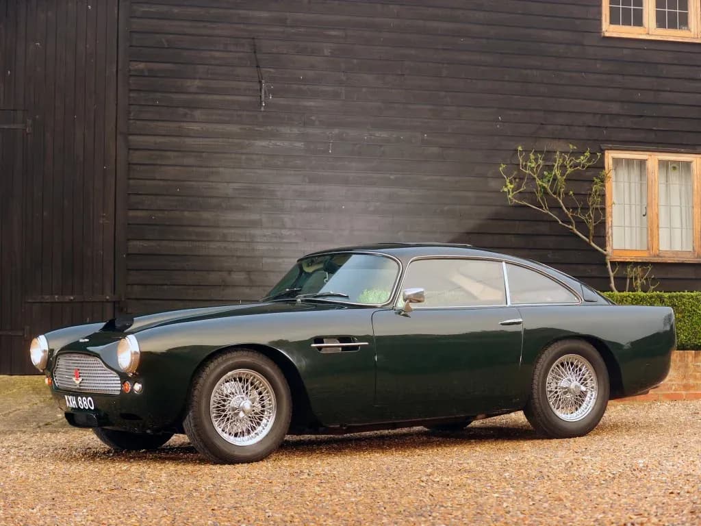 ASTON-MARTIN-DB4