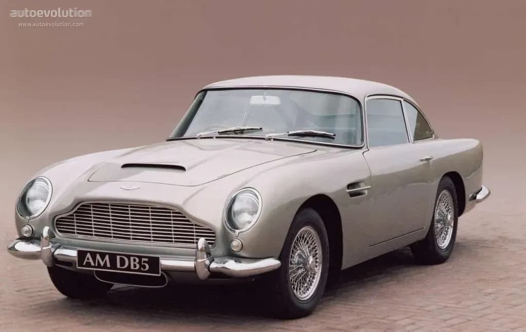 ASTON-MARTIN-DB5
