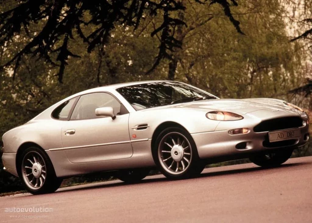 ASTON-MARTIN-DB7
