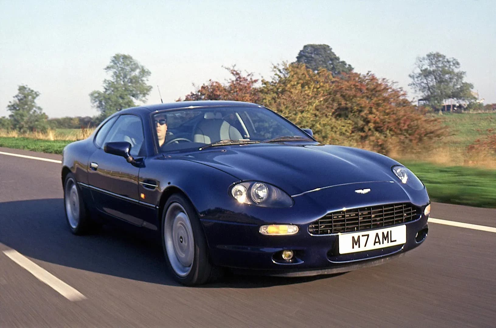 ASTON-MARTIN-DB7