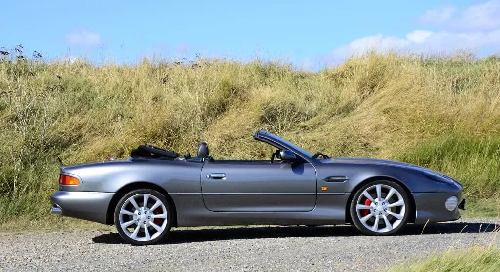 ASTON-MARTIN-DB7-Volante