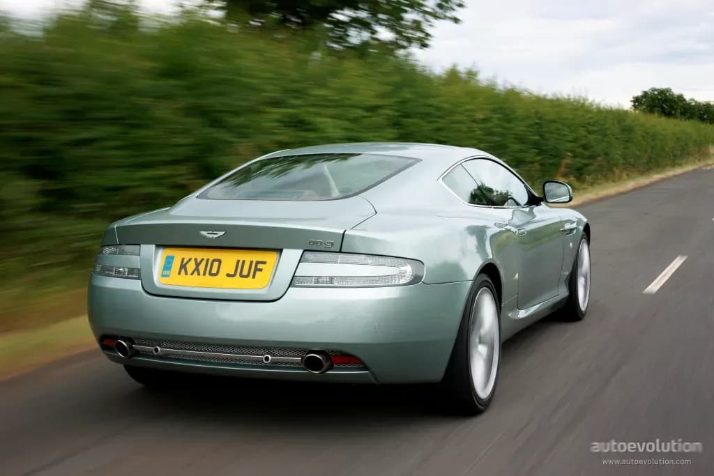 ASTON-MARTIN-DB9