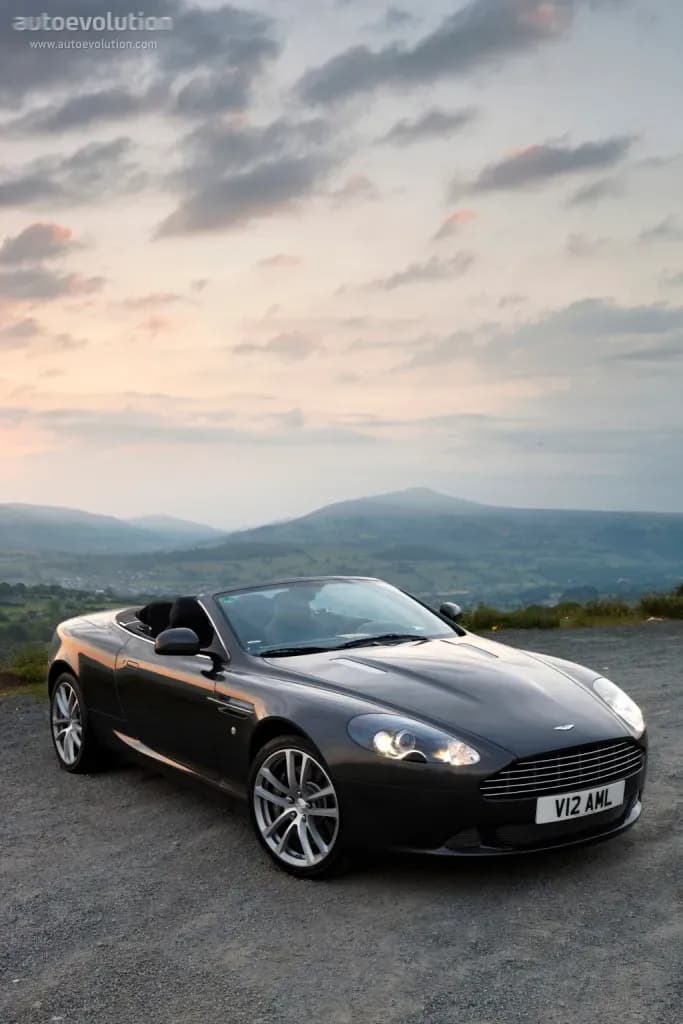 ASTON-MARTIN-DB9-Volante