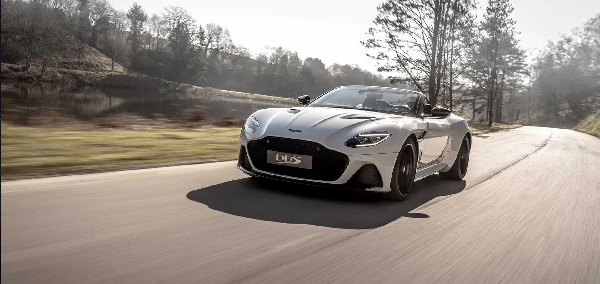 ASTON-MARTIN-DBS