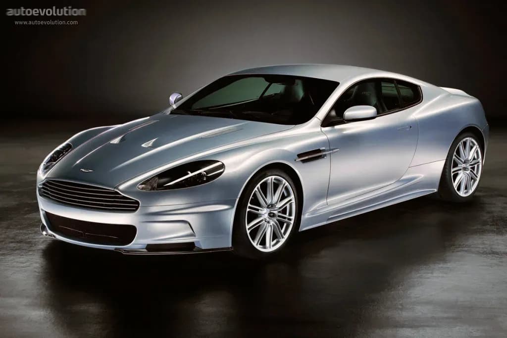 ASTON-MARTIN-DBS