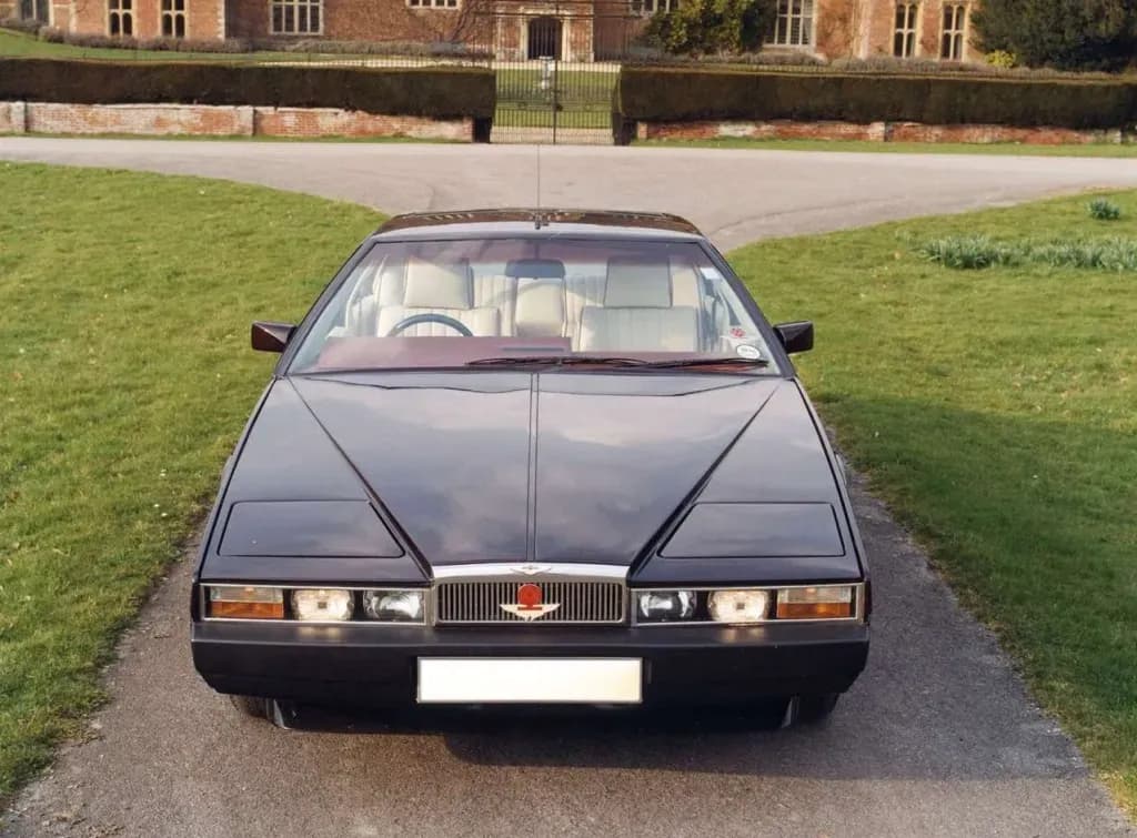ASTON-MARTIN-Lagonda