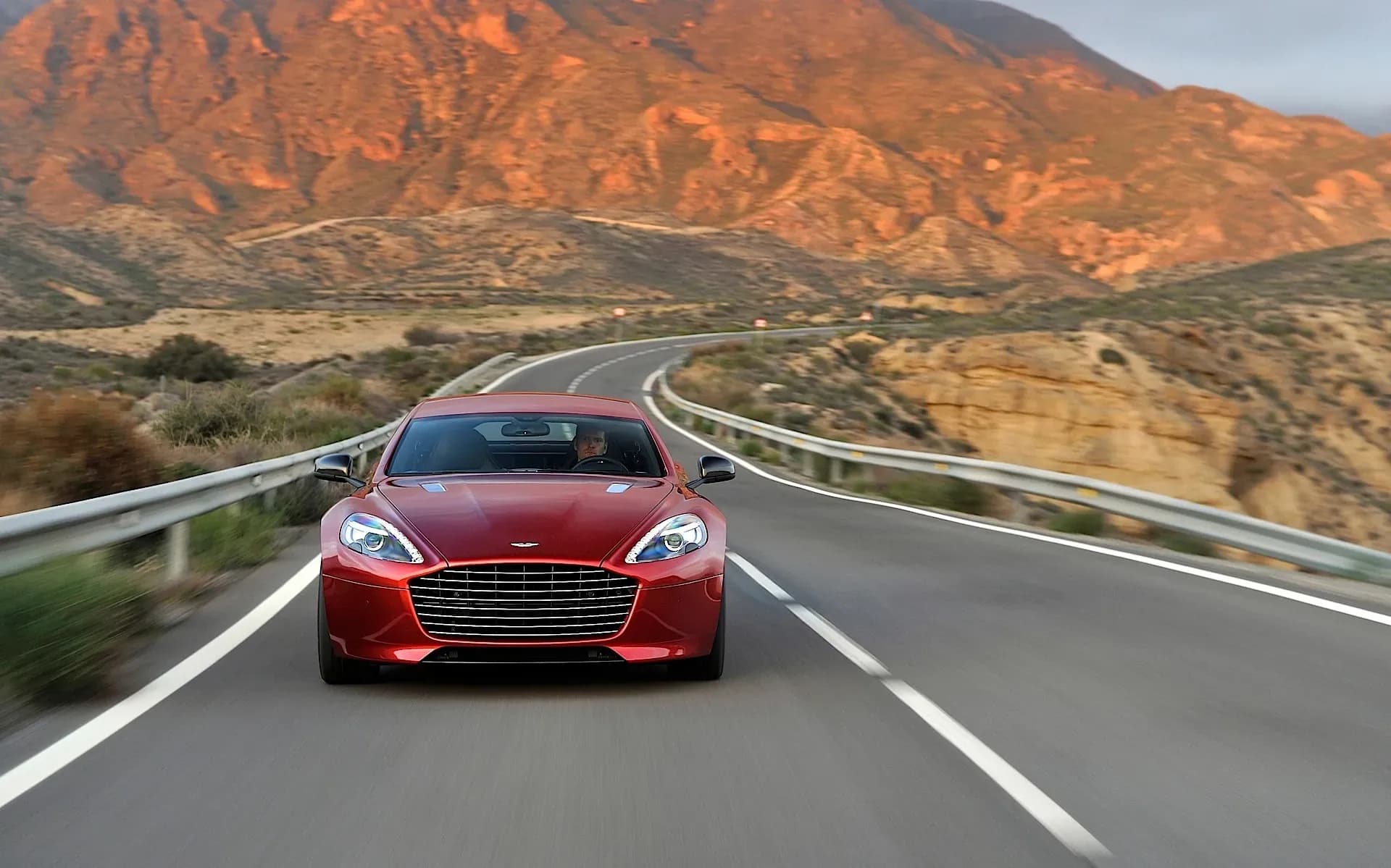 ASTON-MARTIN-Rapide-S