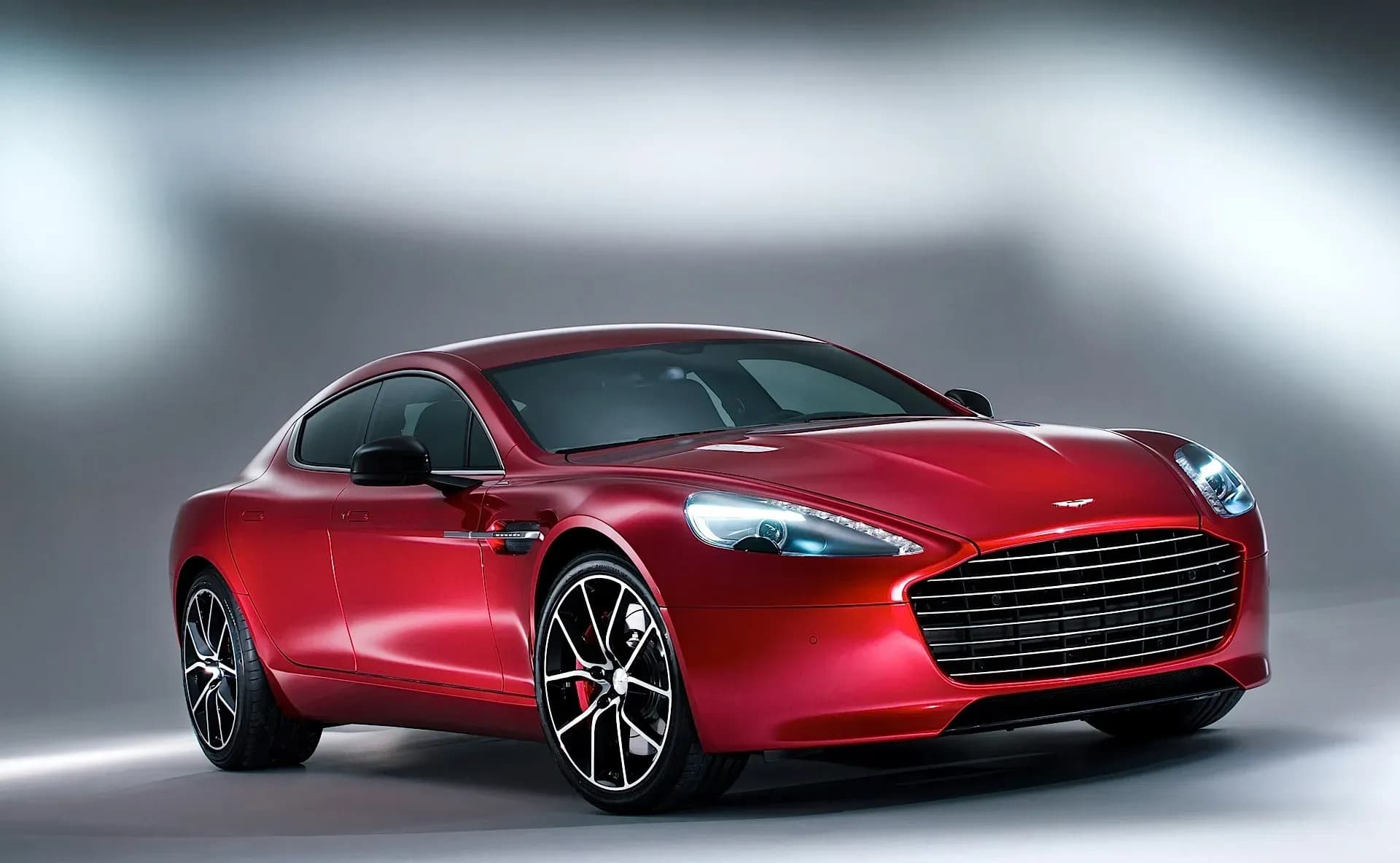 ASTON-MARTIN-Rapide-S