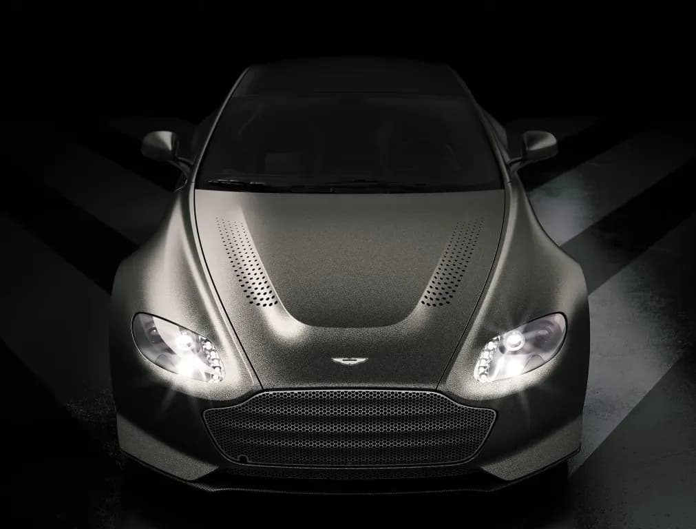 ASTON-MARTIN-V12-Vantage