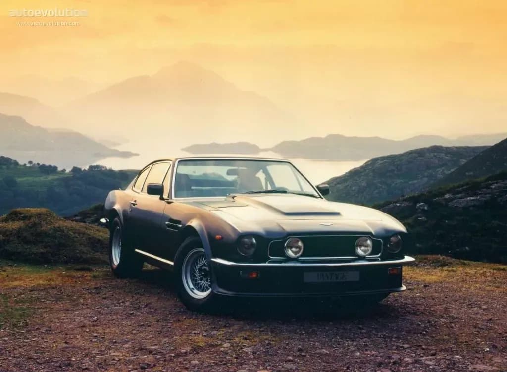 ASTON-MARTIN-V8-Vantage