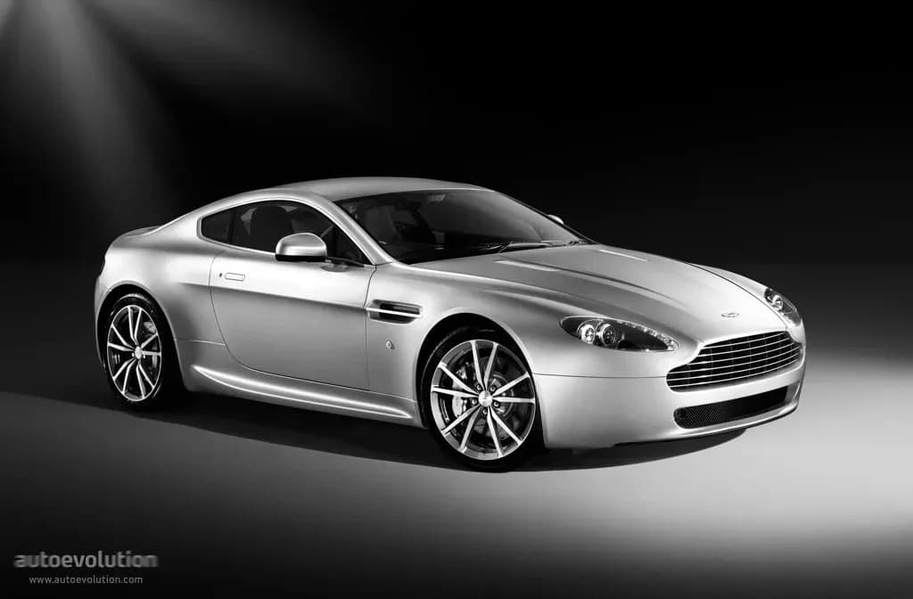 ASTON-MARTIN-V8-Vantage