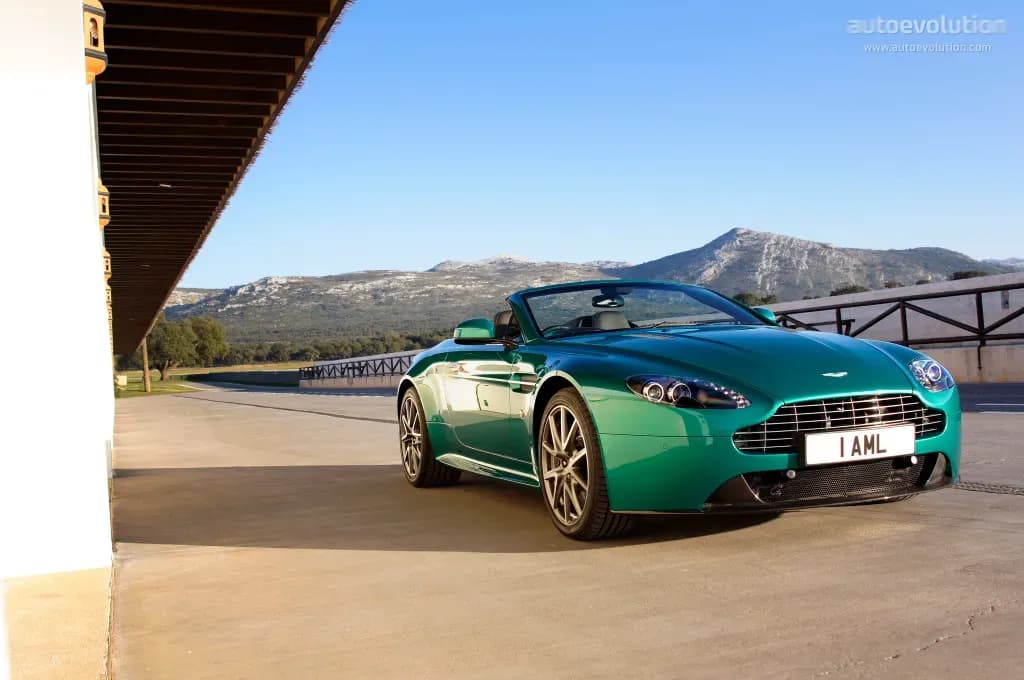ASTON-MARTIN-V8-Vantage-S-Roadster