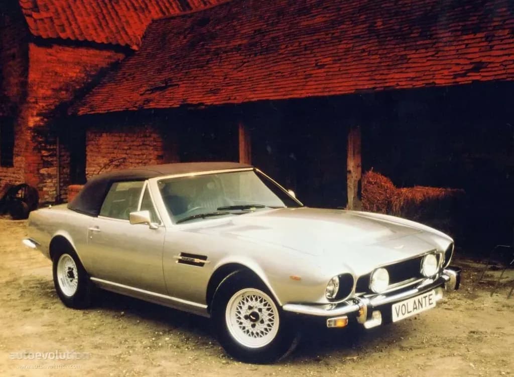 ASTON-MARTIN-V8-Volante