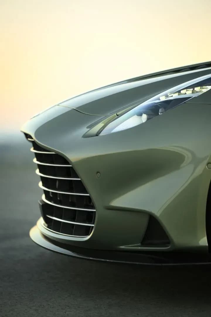 ASTON-MARTIN-Vanquish-Volante