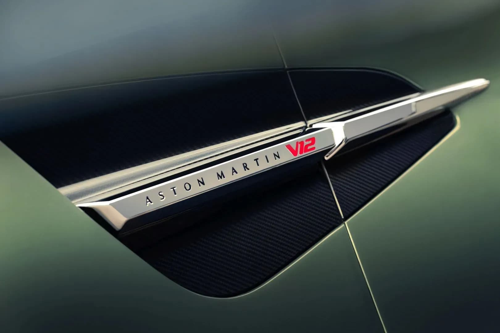 ASTON-MARTIN-Vanquish-Volante