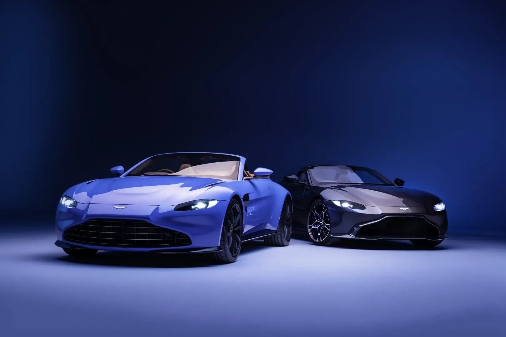 ASTON-MARTIN-Vantage-Roadster