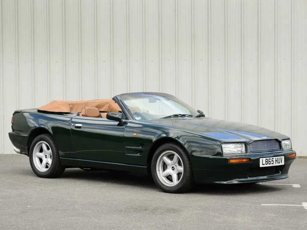 ASTON-MARTIN-Virage-Volante